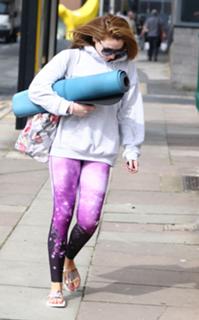 Gemma Merna feet photo thumbnail