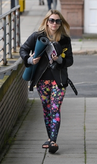 Gemma Merna feet photo thumbnail