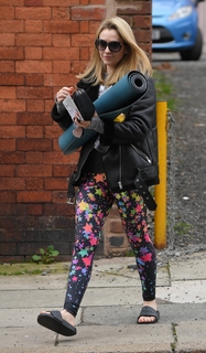 Gemma Merna feet photo thumbnail