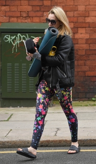 Gemma Merna feet photo thumbnail
