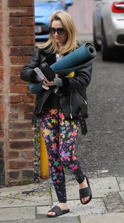Gemma Merna feet photo thumbnail