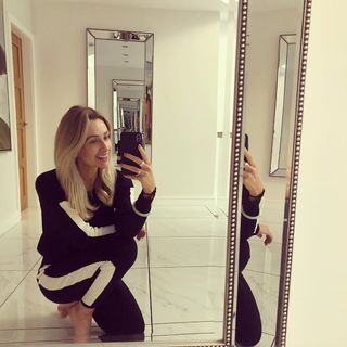 Gemma Merna feet photo thumbnail