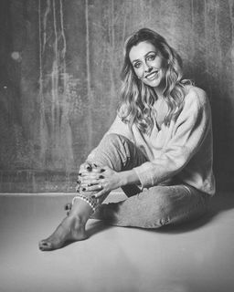 Gemma Merna feet photo thumbnail