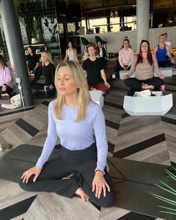 Gemma Merna feet photo thumbnail
