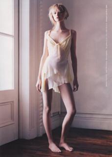 Gemma Ward feet photo 1