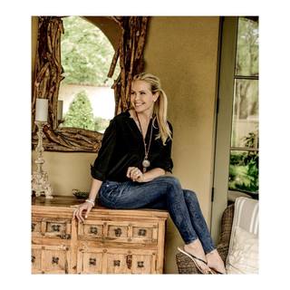 Gena Lee Nolin feet photo thumbnail