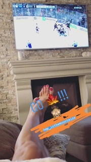 Gena Lee Nolin feet photo thumbnail