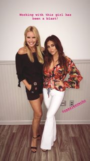 Gena Lee Nolin feet photo thumbnail