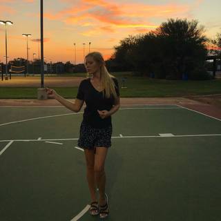 Gena Lee Nolin feet photo thumbnail