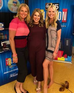 Gena Lee Nolin feet photo thumbnail