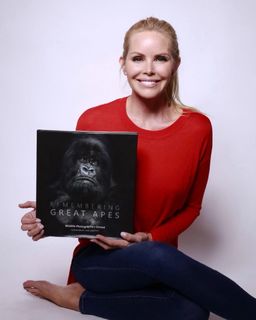 Gena Lee Nolin feet photo thumbnail