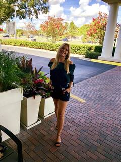 Gena Lee Nolin feet photo thumbnail