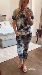 Gena Lee Nolin feet photo thumbnail