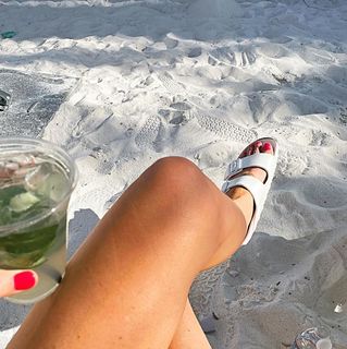 Gena Lee Nolin feet photo thumbnail