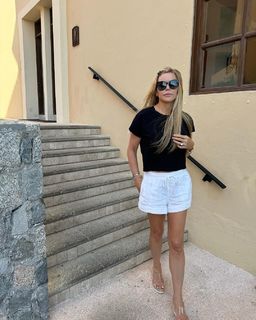 Gena Lee Nolin feet photo thumbnail