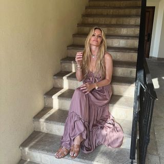 Gena Lee Nolin feet photo thumbnail