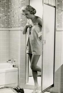 Gena Rowlands feet photo 9
