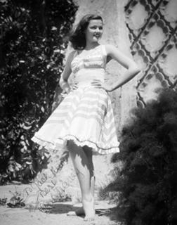 Gene Tierney feet photo 19