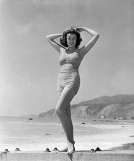 Gene Tierney feet photo 17
