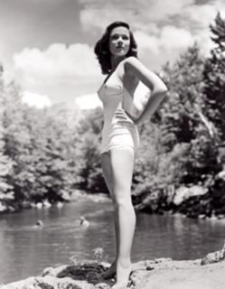 Gene Tierney feet photo 13