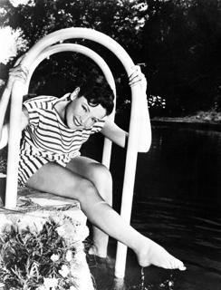 Gene Tierney feet photo 1