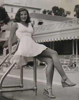 Gene Tierney feet photo 3