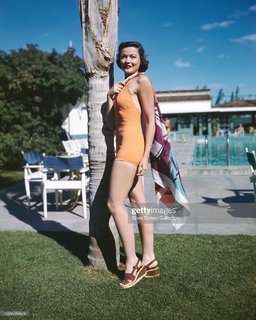 Gene Tierney feet photo 14