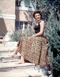 Gene Tierney feet photo 2