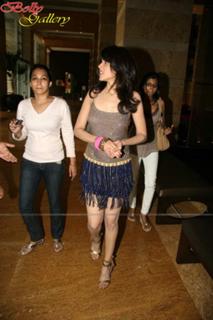 Genelia Deshmukh feet photo thumbnail