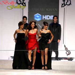 Genelia Deshmukh feet photo thumbnail