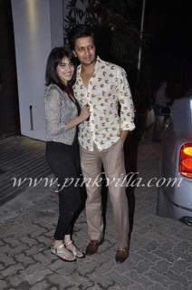 Genelia Deshmukh feet photo thumbnail