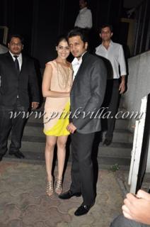 Genelia Deshmukh feet photo thumbnail