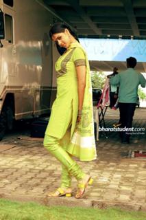 Genelia Deshmukh feet photo thumbnail