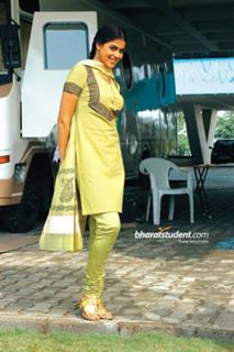 Genelia Deshmukh feet photo thumbnail