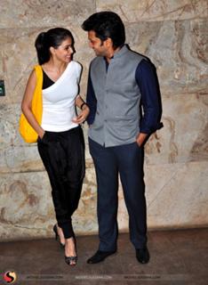 Genelia Deshmukh feet photo thumbnail