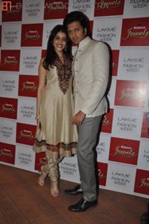 Genelia Deshmukh feet photo thumbnail