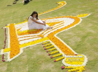Genelia Deshmukh feet photo thumbnail
