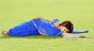 Genelia Deshmukh feet photo thumbnail