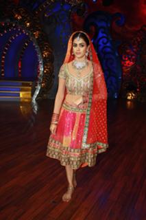 Genelia Deshmukh feet photo thumbnail