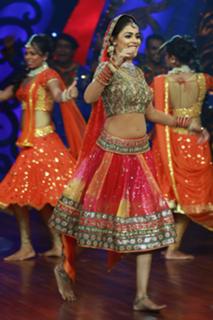 Genelia Deshmukh feet photo thumbnail