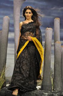 Genelia Deshmukh feet photo thumbnail