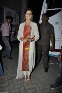 Genelia Deshmukh feet photo thumbnail