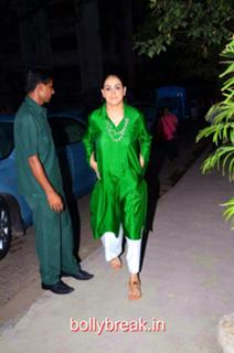 Genelia Deshmukh feet photo thumbnail