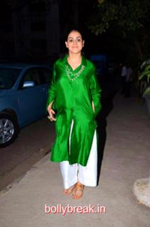 Genelia Deshmukh feet photo thumbnail