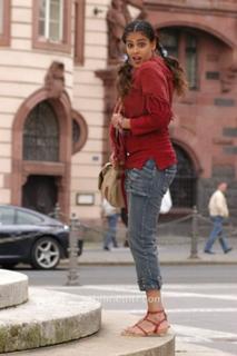 Genelia Deshmukh feet photo thumbnail