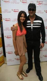 Genelia Deshmukh feet photo thumbnail