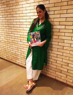 Genelia Deshmukh feet photo thumbnail