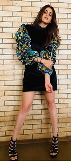 Genelia Deshmukh feet photo thumbnail