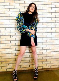 Genelia Deshmukh feet photo thumbnail