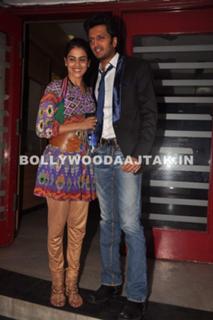 Genelia Deshmukh feet photo thumbnail